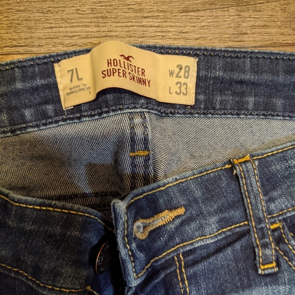 Hollister Jeans - Picture 2 of 2
